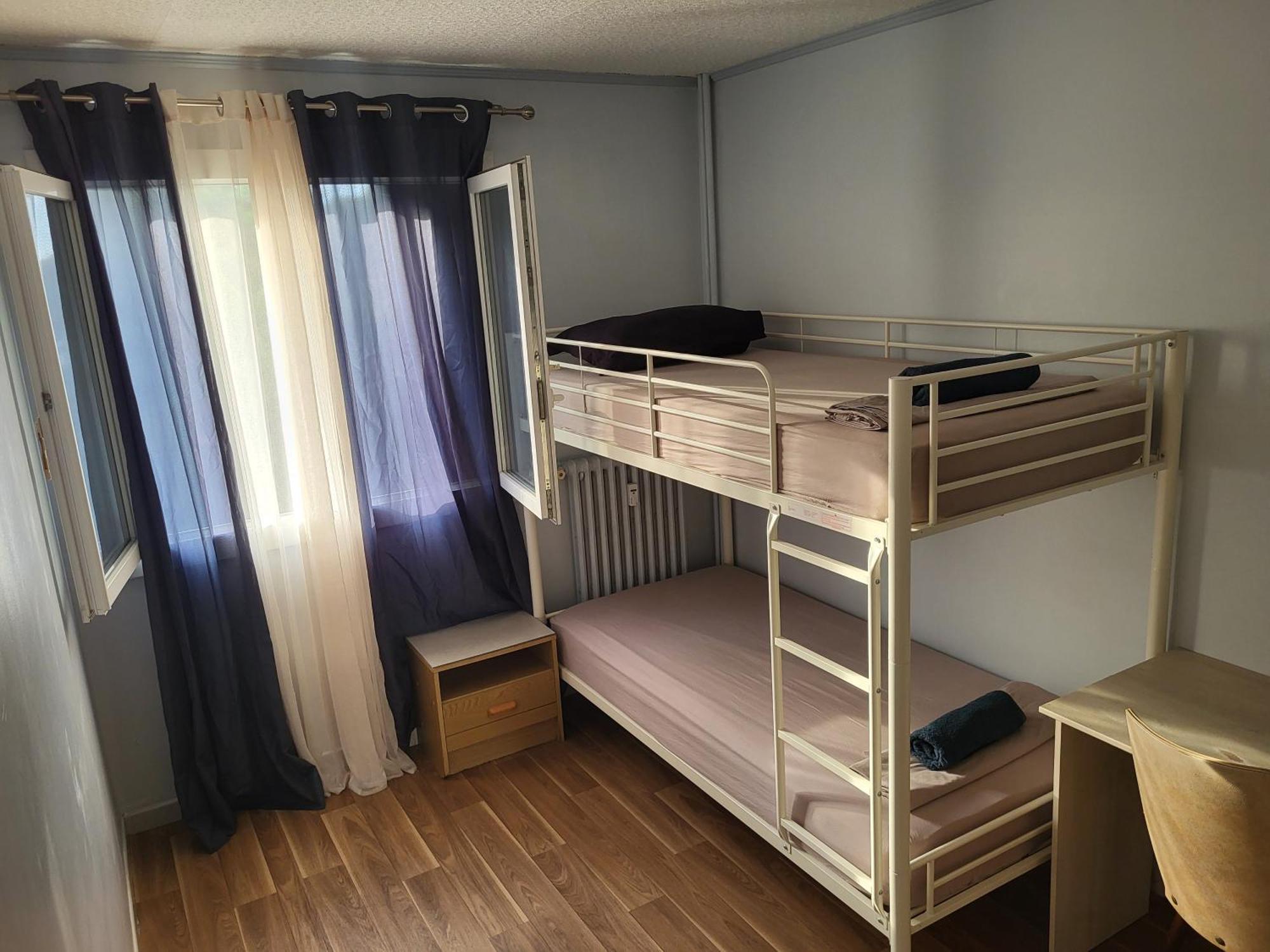 Séjour chez l'habitant Private Room-3 In Hannana Apartment- 2 Min Walk To Tram 12 Min To Train Station 15 Min To Massena Place